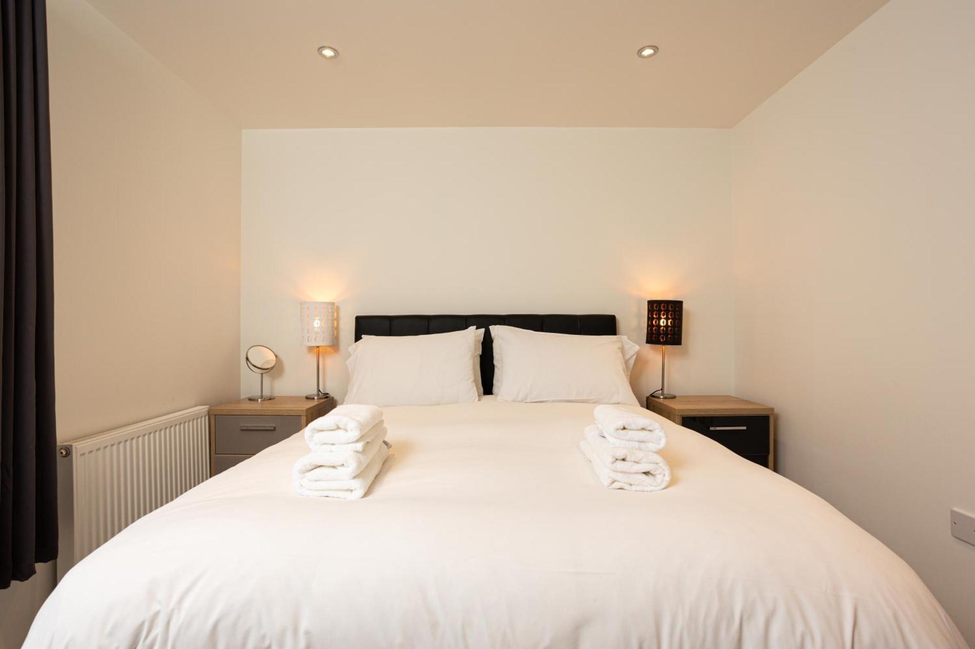 Comfy 2 Bedroom Apartment Near Edinburgh City Centre ภายนอก รูปภาพ