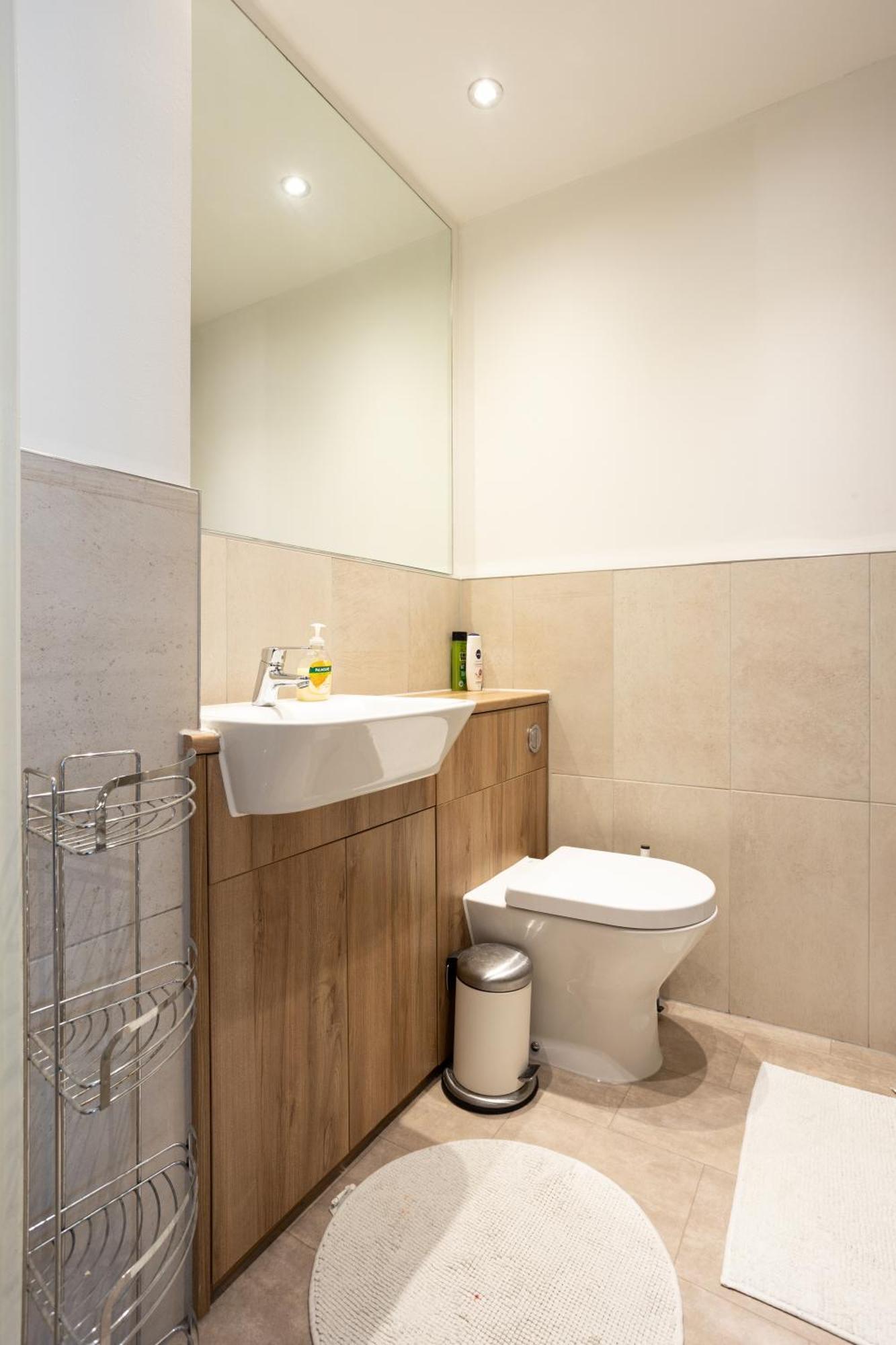 Comfy 2 Bedroom Apartment Near Edinburgh City Centre ภายนอก รูปภาพ